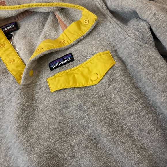 Women’s Patagonia Gray Sweater with Yellow Accents - Picture 5 of 13